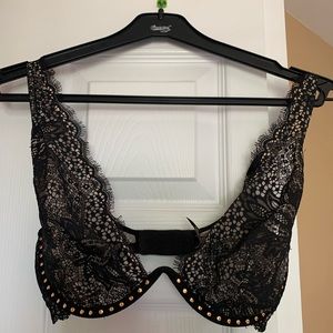 Victoria’s Secret Very Sexy Plunge Bra